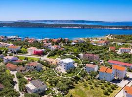 Apartments Max，班约勒的飯店