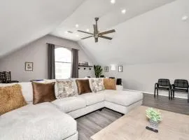 The Woodlands Escape with Heated Pool and GameRoom