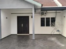 Nice House At Alor Gajah near UITM UTEM
