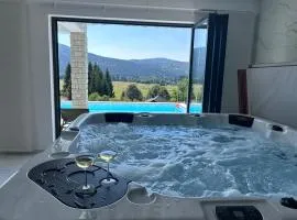 Villa Stella Verde - Wellness Villa with a swimming pool, hot tub and sauna