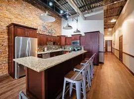 2 BR La Crosse 2 Blocks to La Crosse Center