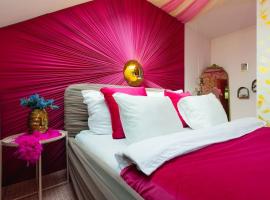 Free Parking-3BR-200m2 House-AC-1000m2 Garden, Hotel in Wien