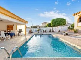PMT26 - Large Villa, with private garden and pool
