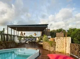 Fantastic 6BR Luxury Penthouse Villa 12ppl Rooftop Pool & Bathtub