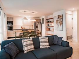 Stunning & Colorful 2BR Condo C22 at Playa Venao, hotel v destinaci Playa Venao