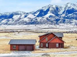 30 Miles to Yellowstone Hot Tub Game Room AC