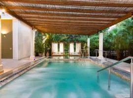 Pool & Beach Club Access, Reserva Conchal