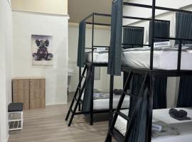 Lingling Hostel, hotel in Hat Rin