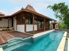 Sunset Joglo Pool Villa