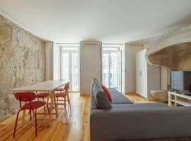 Cozy Almada by Hosty