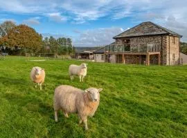 18th century renovated barn in beautiful Devon countryside
