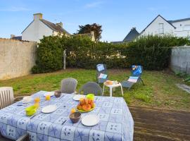 Maison pour 5 - 100m de la plage, Hotel in Penmarch