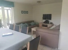 Coastal Bungalow w Garden