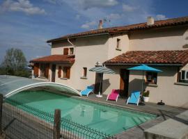 Gîte La ferme de Taverne-Piscine privée chauffée, hotel v destinaci Saint-Martin-la-Sauveté