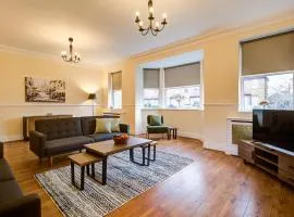 Spacious 4 Bedroom House with Free Parking