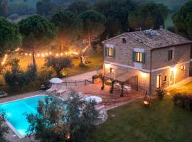 VILLA CHERUBINI 8&1, Emma Villas – hotel w mieście Cingoli