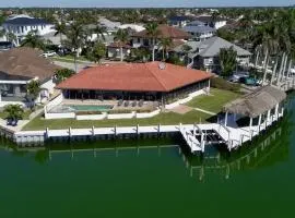 Waterfront Tip Lot Treasure w/ Southern Sunshine