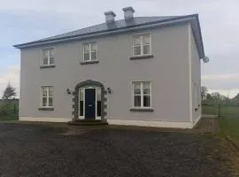 Room 4, Williamstown, Ireland