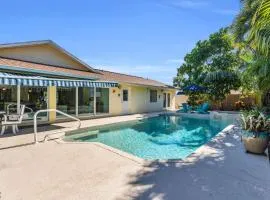 Heated Pool & Spa Home on a Scenic, Gulf Access Canal -Close to Bonita Beach!