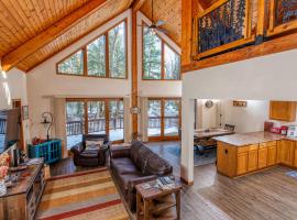Cabin in the Woods by Simple Life Rentals, cabin in Sturgeon Bay
