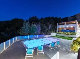 Luxury apartment Sara with heated pool