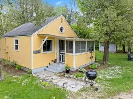Sunset Shores - Sunflower Cabin #4 by Simple Life Rentals