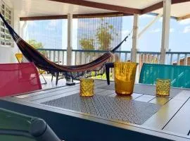 Trois Rivières T2 avec grande terrasse ombragée vue mer
