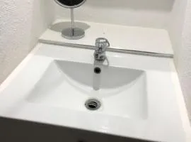Studio chaleureux avec piscine