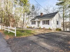 Less Than 3 Mi to UConn Peaceful Home on Pine lake