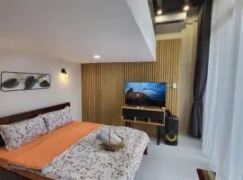 Woodenlights Villa with Pool