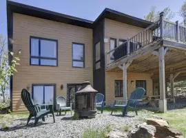 Modern Lakefront Chalet Private Jacuzzi Dock