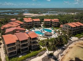 Residences at Barrier Reef 1-1C Oceanfront 2 BR by Stay Floreo, hotel in San Pedro