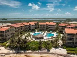 Residences at Barrier Reef 1-3C Oceanfront 2 BR by Stay Floreo