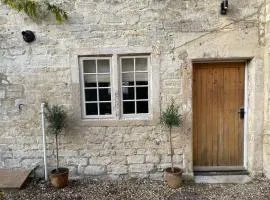 The Snug - cosy cottage in a great location