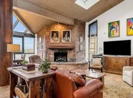 SilverKing Mountainside Penthouse Suite