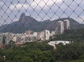 Lindo Apto 2 qts AR Botafogo praia do Leme prox ao Rock in Rio