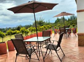 Rafaella, brunarica v mestu Villa de Leyva