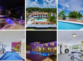Club House 305 w PRIVATE NIGHTCLUB, Cinema, Game Room, Gym & Pool