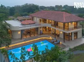 StayVista at Casa Frangipani - Lawn & BBQ