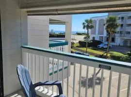 Seawall Breeze Condo in Galveston