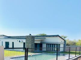 CELONIA VILLA Euphoria 442, hotel v destinaci Naboomspruit