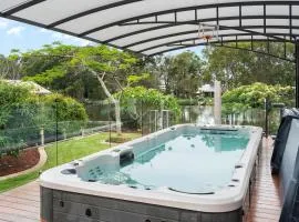 The Boathouse -Pool and Private Slip