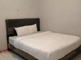 Amira Guest House by NamRoom