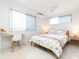 Smart Suites Self Check-in Apartments - W Freney