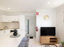 Smart Suites Self Check-in Apartments - W Freney