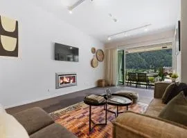 Stylish Haven Luxury Interiors in Prime Location