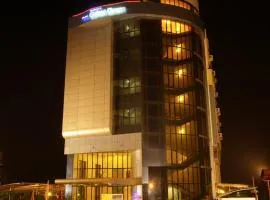 Hotel Orient Crown, Kolhapur