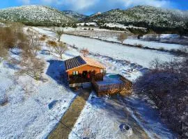 Aldea Los Odres - Cabañas de Madera de 1ª con Piscina Privada y BBQ en la puerta