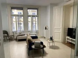 Luxury Serviced 3-Bedroom Flat in Vienna's 1st District