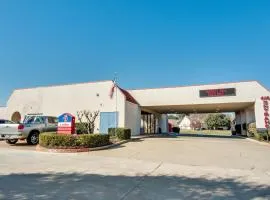 Motel 6-Longview, TX - North